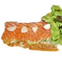 แซลมอนแซ่บ (Salmon with spicy sauce)