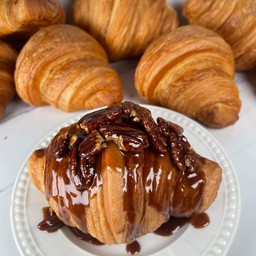 Caramel Cinamon Pecan Croissant