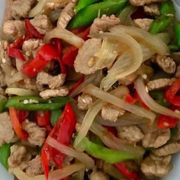 หมูชิ้นผัดพริกอ่อน