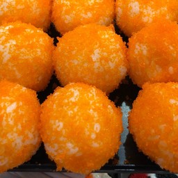 Sushi Ball with Salmon Roe