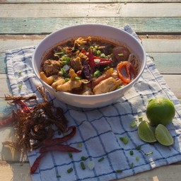 ขนมจีนน้ำเงี้ยวหมู(ไม่มีขาไก่)