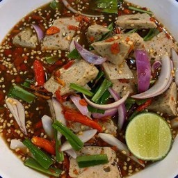 ยำหมูยอในตำนาน อาหารตามใจ