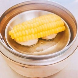 หมูหน้าข้าวโพด