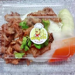ข้าวหมูกระเทียม Byครัวลุงโจ้