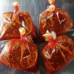 น้ำพริกเผาซื้อเพิ่มถุงละ5บาทค่ะ