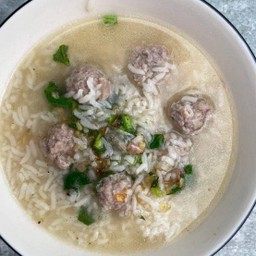 ข้าวต้มหมูสับ