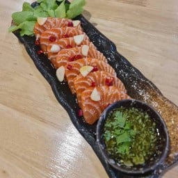 แซลม่อนดองเกาหลี กุ้งดอง ปูไข่ดอง by สองดาย สายดอง
