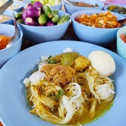 ขนมจีนแกงเขียวหวานไก่