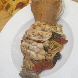 แองเจิ้ลแฮร์ล็อบสเตอร์ผัดพริกกระเทียม