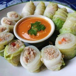 สุกี้ห่อผักน้ำจิ้มรสเด็ด