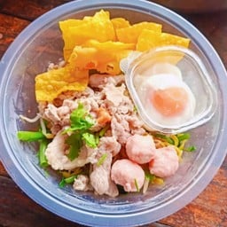 ก๋วยเตี๋ยว ร้านมดแดง