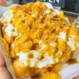 ปังปิ้งเนยวิปครีม+คอนเฟลค+ซอสคาราเมล