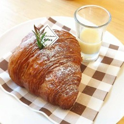 Milk Croissant