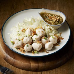 ลวกจิ้มลูกชิ้นหมู