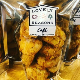 Lovely Seasons Cafe ศรีนครินทร์