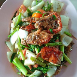 ปูนิ่มผัดกระเทียมพริกไทย