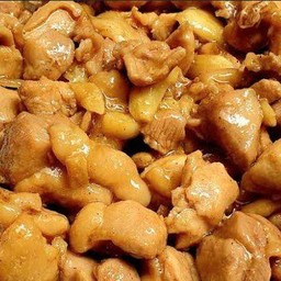 ไก่น้ำมันหอย  ราดข้าว