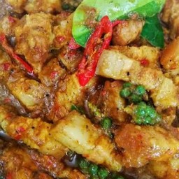 3ชั้นล้วน ผัดพริกแกงใต้ เป็นกับข้าว ฟรีข้าว 1ถุง