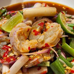 ยำไหลบัวกุ้ง