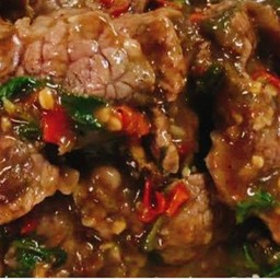 กะเพรา เนื้อ เป็นกับข้าว ฟรีข้าว 1ถุง