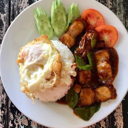 หมูกรอบผัดพริกเผา(ราดข้าว)