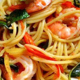 สปาเก็ตตี้ผัดขี้เมา กุ้ง