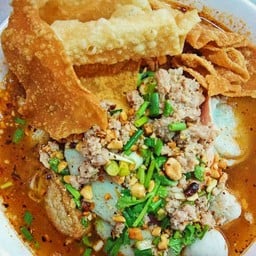 ก๋วยเตี๋ยวต้มยำหมูสับมะนาวสด
