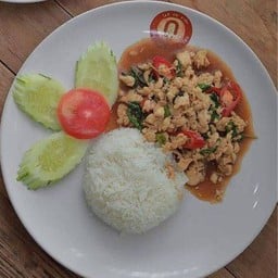 ข้าวกะเพราไก่