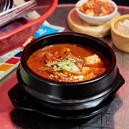 แกงกิมจิหมู 김치찌개 (돼지)