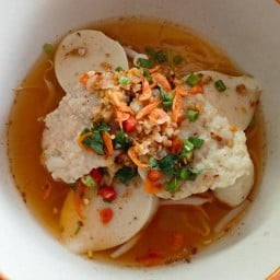 อุ๋มอิ๋ม ก๋วยเตี๋ยวหมูเด้งโบราณ  สาขา1