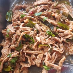 น้ำตกหมูเจ