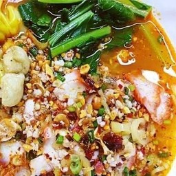 [อร่อยซ่ากับโค้ก] บะหมี่ต้มยำหมูแดง +  โค้ก ออริจินัล (ขวด) 