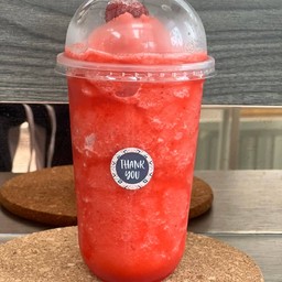 สตอเบอร์รี่ปั่นสมูทตี้