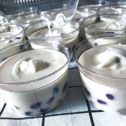 บัวลอยหลากสีมะพร้าวอ่อน