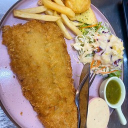 สเต็กดอลลี่ทอด (ครีมสลัด)