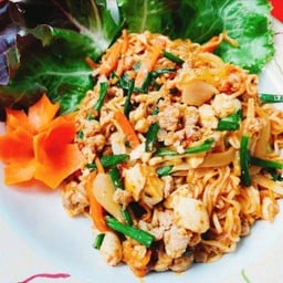 มาม่าผัดพริกเผาไข่เค็ม