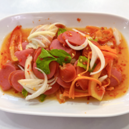 ยำไส้กรอกก