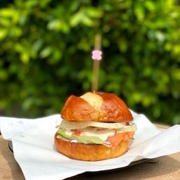 Smoke Salmon Burger