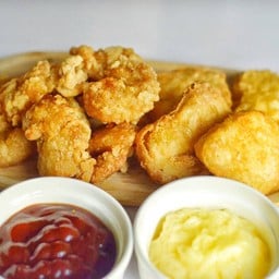 ไก่ป๊อป+นักเก็ต