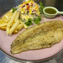 สเต็กปลาดอลลี่ย่าง (ซีฟู้ด)