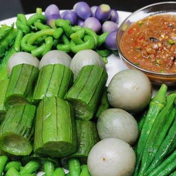 น้ำพริกปลาทูแมงดา+ผักลวก