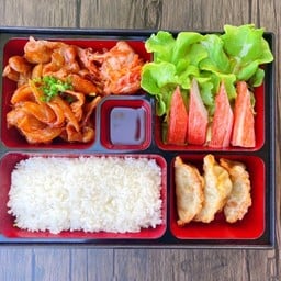 ชุดเบนโตะหมูบลูโกกิ