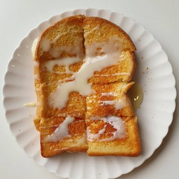 ขนมปังเนยนม