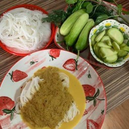 อร่อยชัวร์ครัวลอปอ แกงใต้ขนมจีน