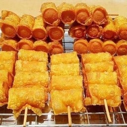 เกี๊ยวไส้กรอกทอด