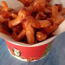 ไส้กรอกคอกเทลหนังกรอบทอดราดน้ำจิ้ม