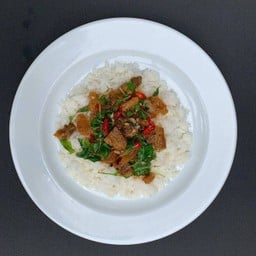 กะเพราหมูกรอบ