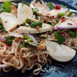 ลาบมาม่า