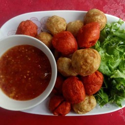 ลูกชิ้นทอดนายตัวกลม