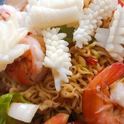 ยำทะเล+ไวไว